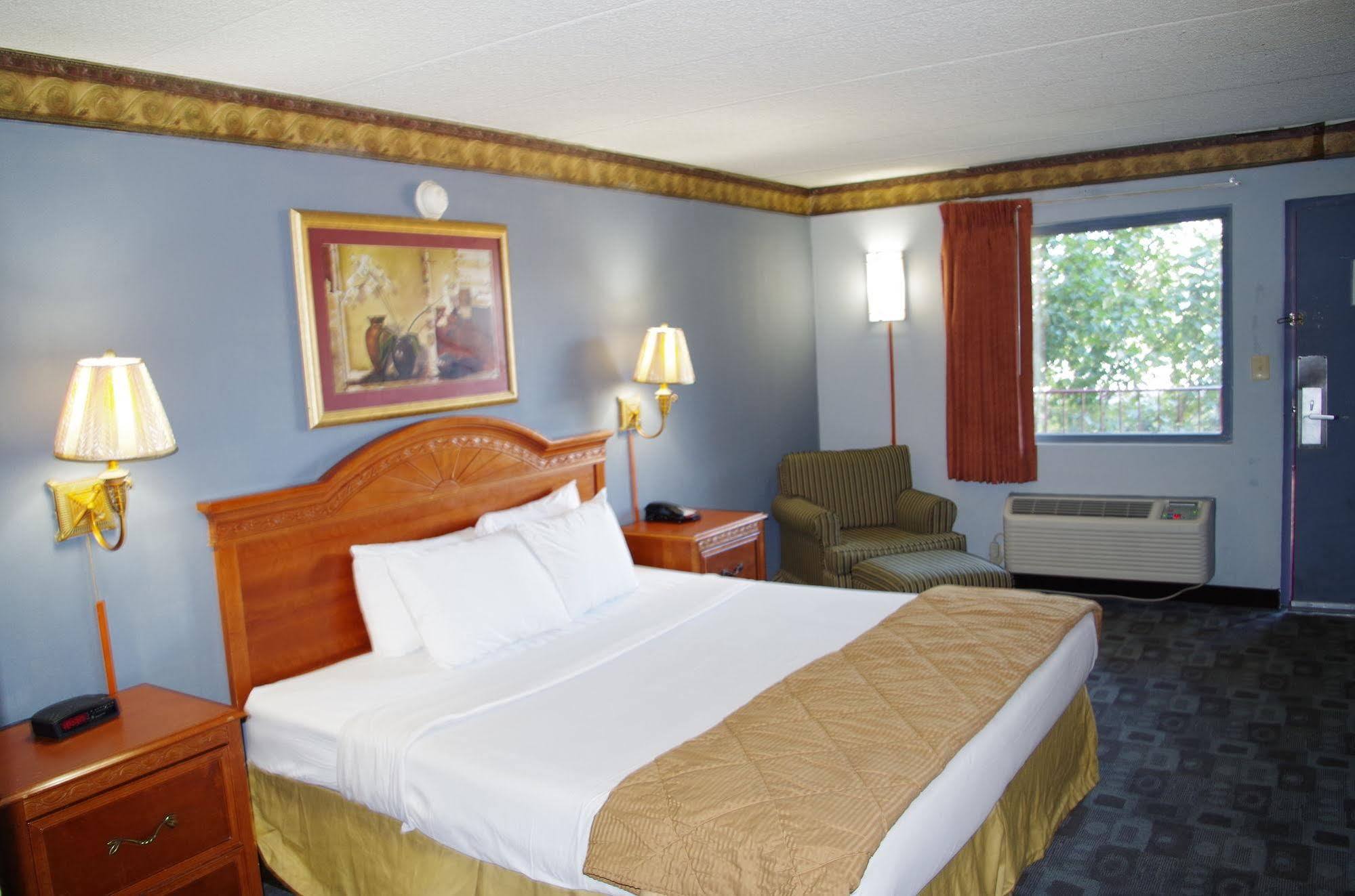 Americas Best Value Inn St. Louis Downtown Exterior foto